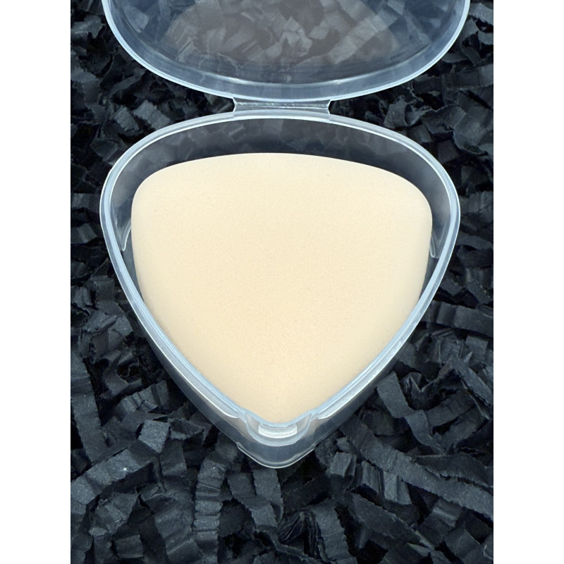 Blender do makijażu Bondly Lashes - trójkątna gąbka precyzyjna